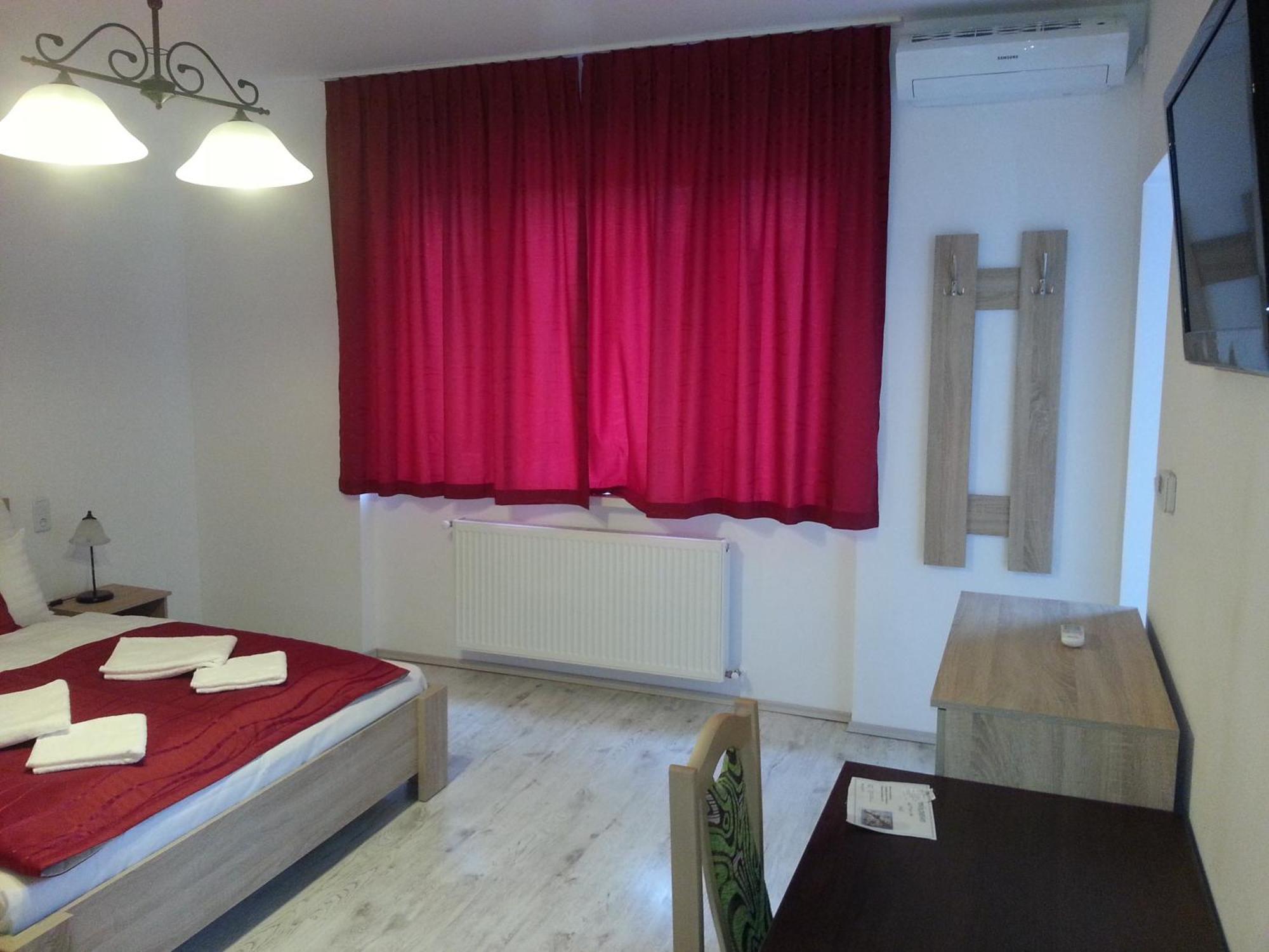 Downtown Apartment Miskolc Exterior foto