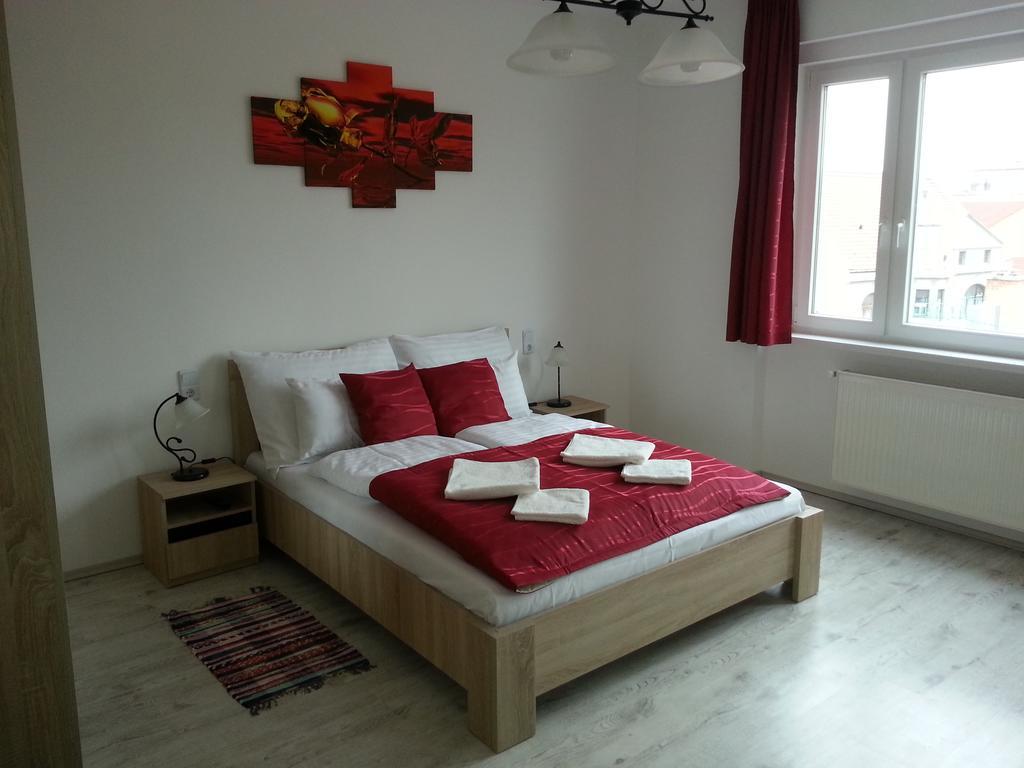 Downtown Apartment Miskolc Exterior foto