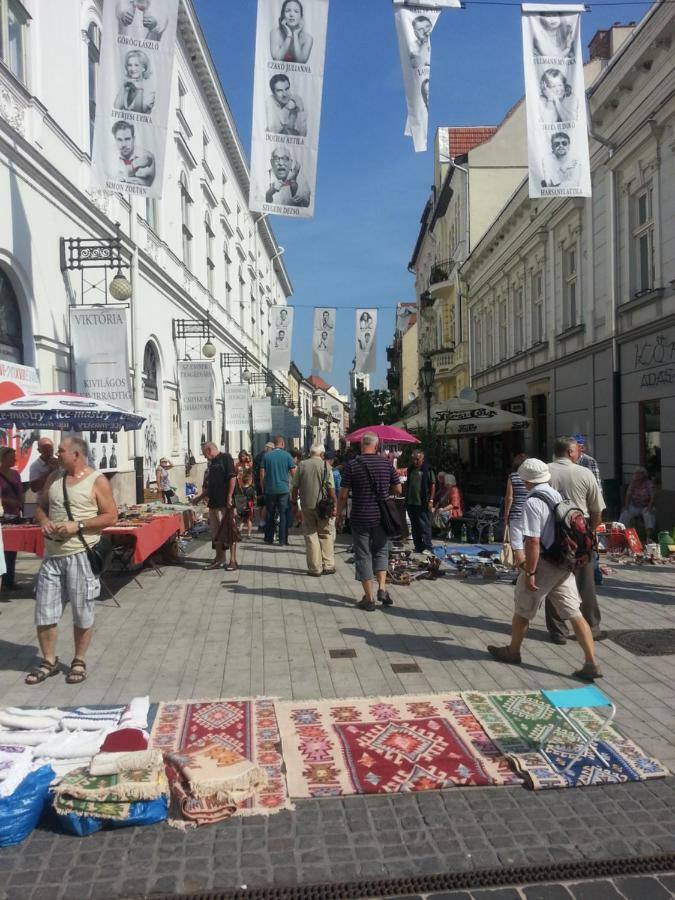 Downtown Apartment Miskolc Exterior foto